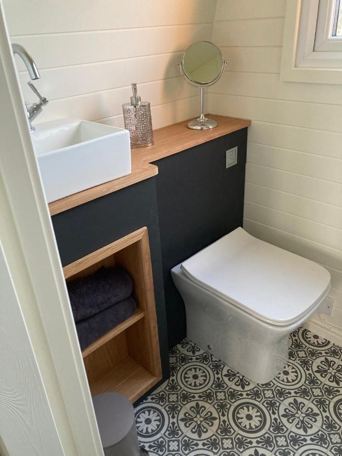 Abbey Farm Luxury Glamping Hotel Rhuddlan Eksteriør billede