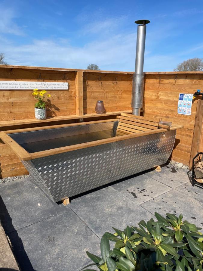 Abbey Farm Luxury Glamping Hotel Rhuddlan Eksteriør billede